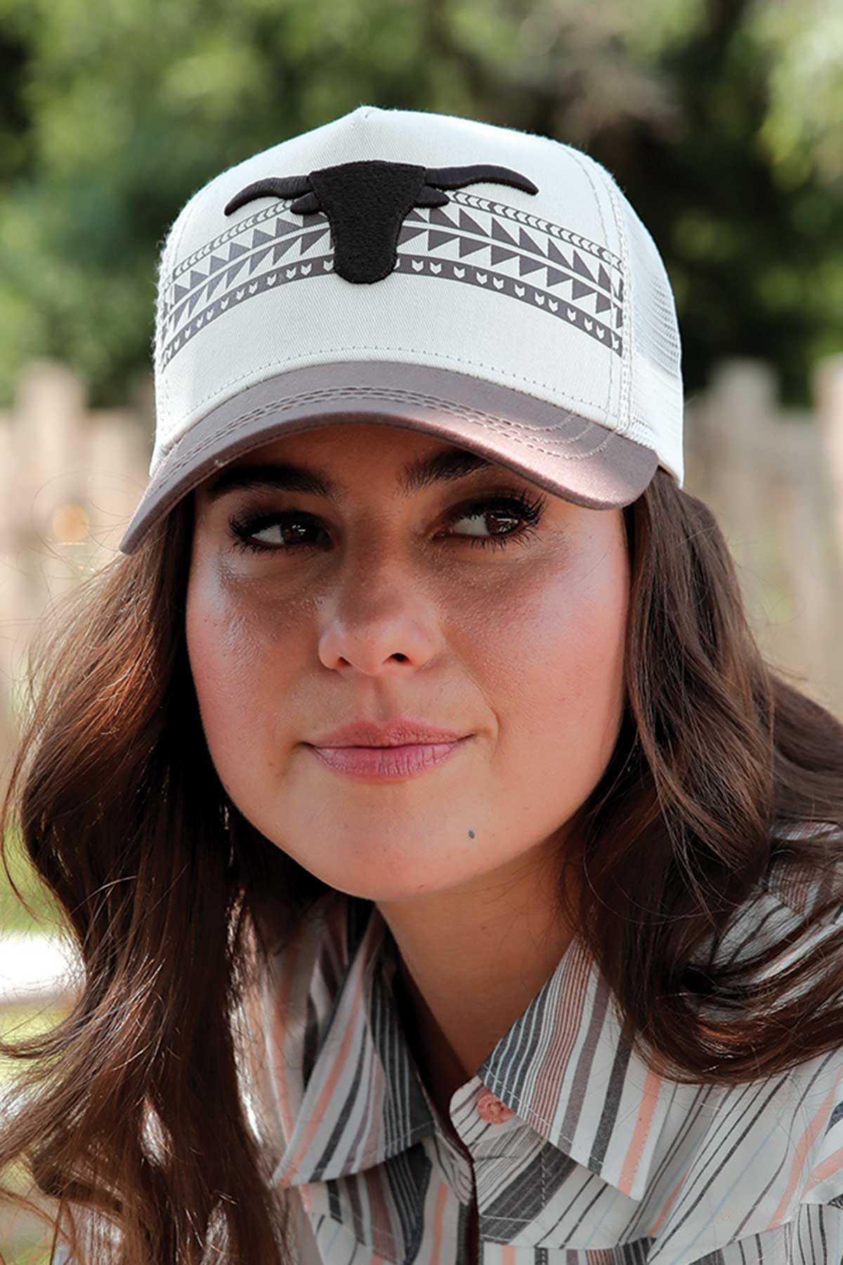 CRUEL WOMEN'S STEER HEAD TRUCKER HAT