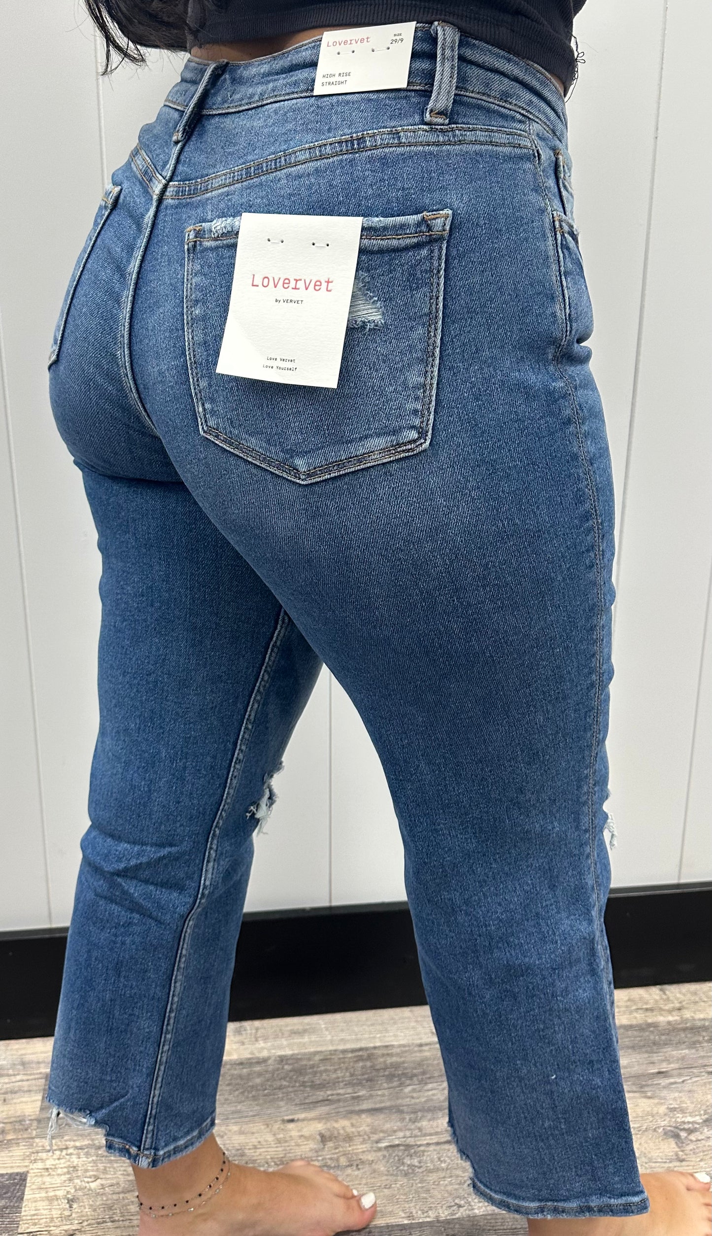 LOVERVET HIGH RISE STRAIGHT JEANS